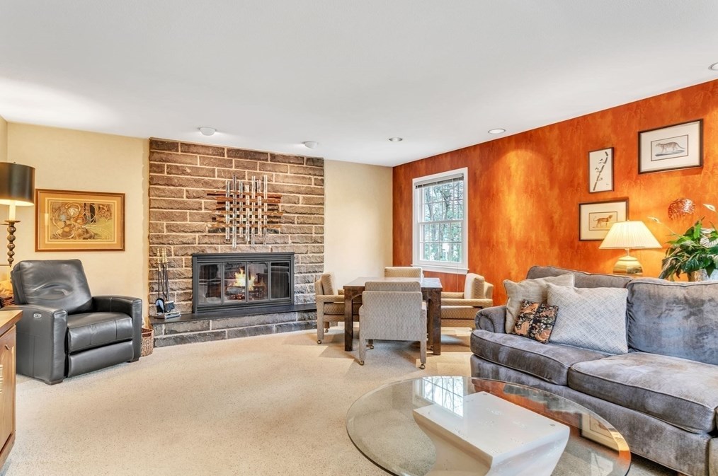 233 Ardsley Rd, Springfield MA 01106-2506 exterior