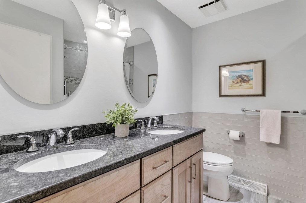 233 Ardsley Rd, Springfield MA 01106-2506 exterior