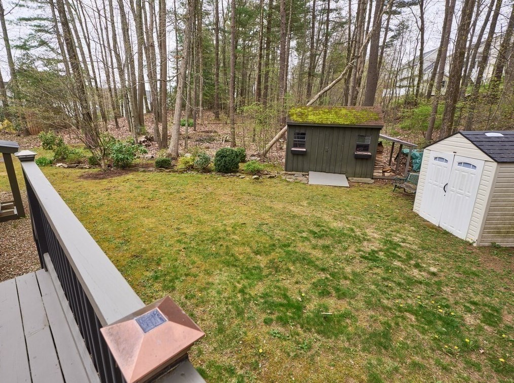 21 Collette Rd, Sturbridge MA 01518-1105 exterior