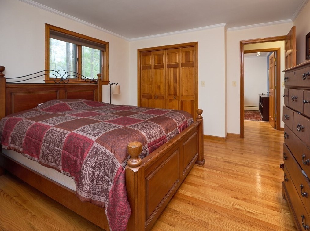 21 Collette Rd, Sturbridge MA 01518-1105 exterior