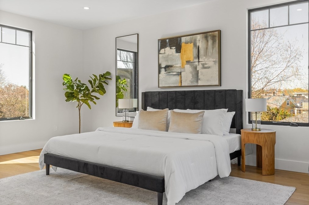 186 Holworthy St, Cambridge MA  02138-4508 exterior