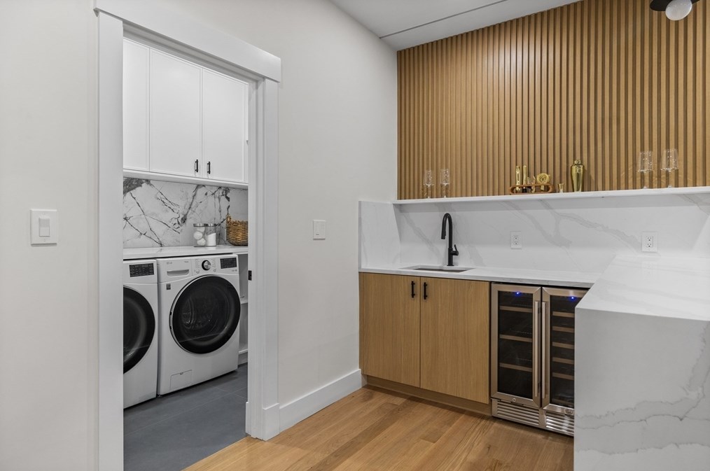 186 Holworthy St, Cambridge MA  02138-4508 exterior