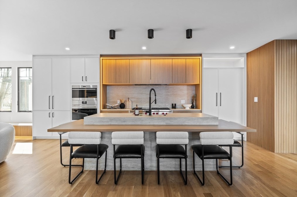 186 Holworthy St, Cambridge MA  02138-4508 exterior