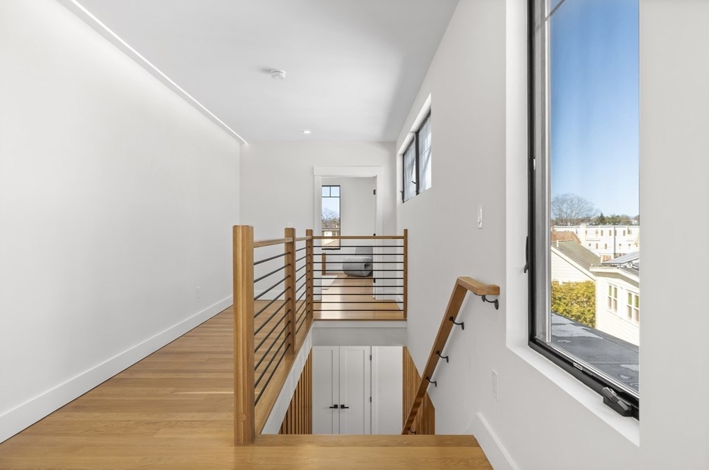 186 Holworthy St, Cambridge MA  02138-4508 exterior