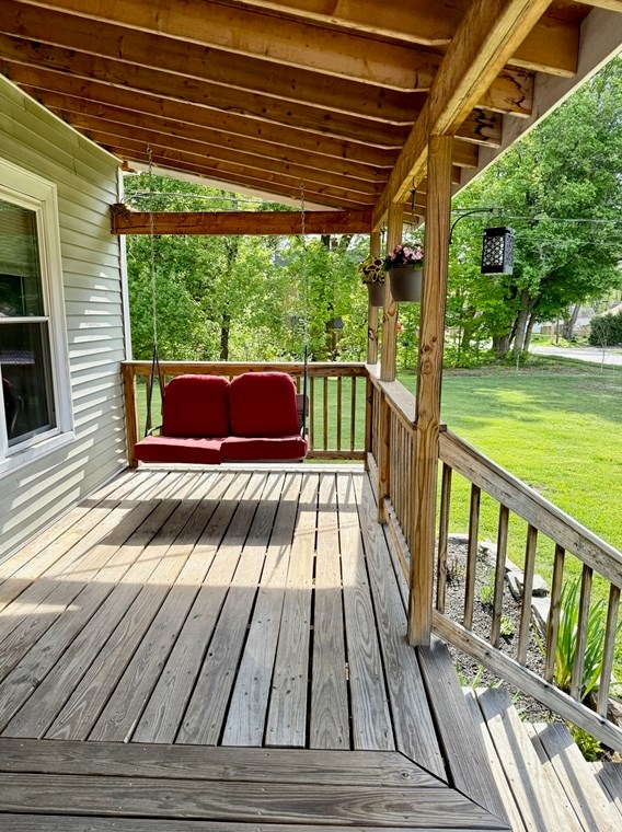 119 Shelburne Rd, Greenfield MA  01301-2107 exterior