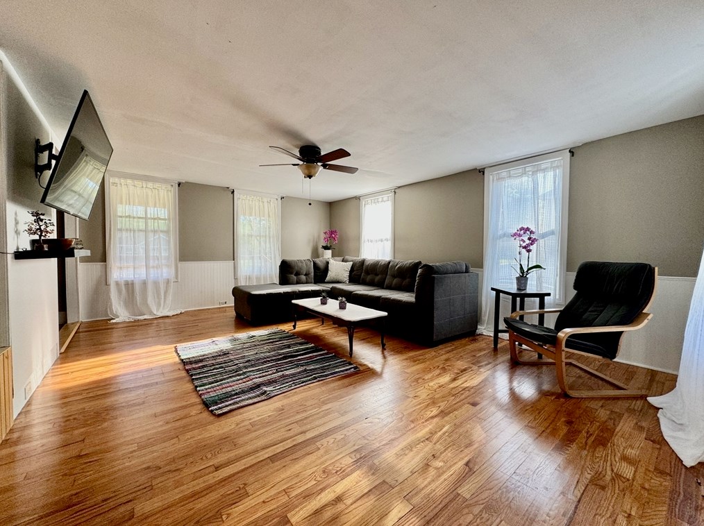 119 Shelburne Rd, Greenfield MA  01301-2107 exterior