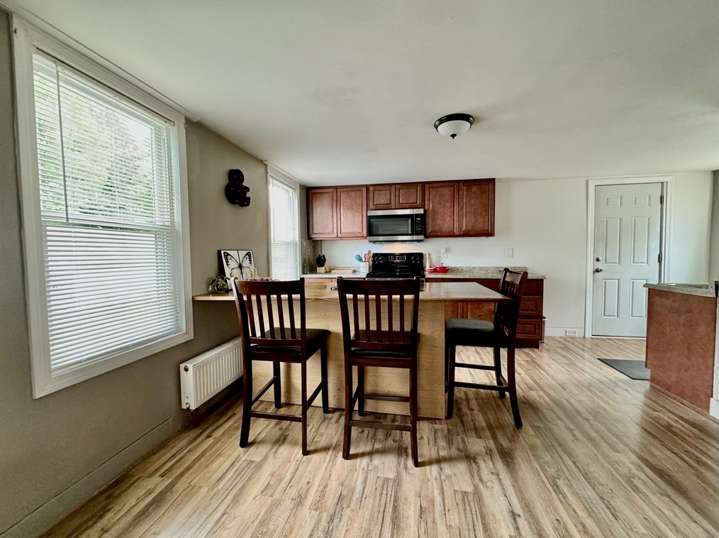 119 Shelburne Rd, Greenfield MA  01301-2107 exterior