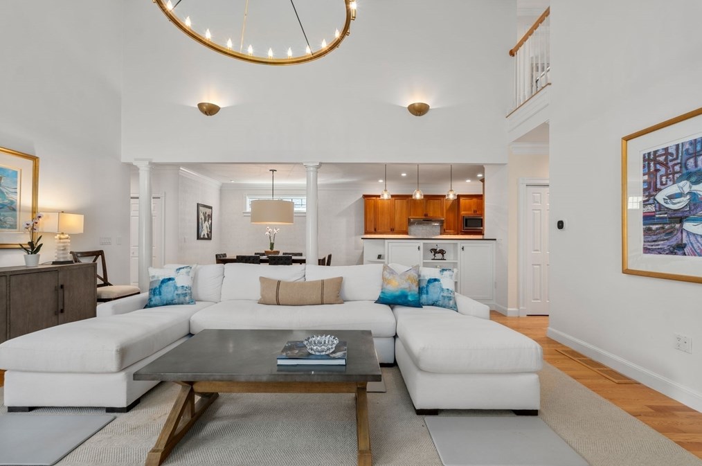 208 Marina Dr, Quincy MA 02171-1573 exterior