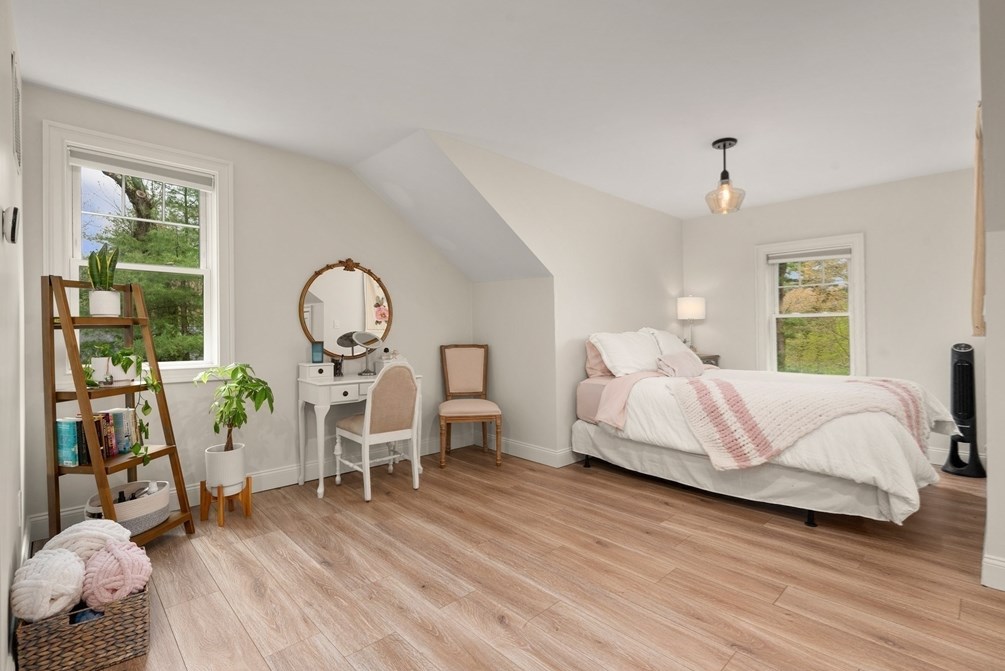 14 Frst Rd, Wakefield MA 01880-3643 exterior