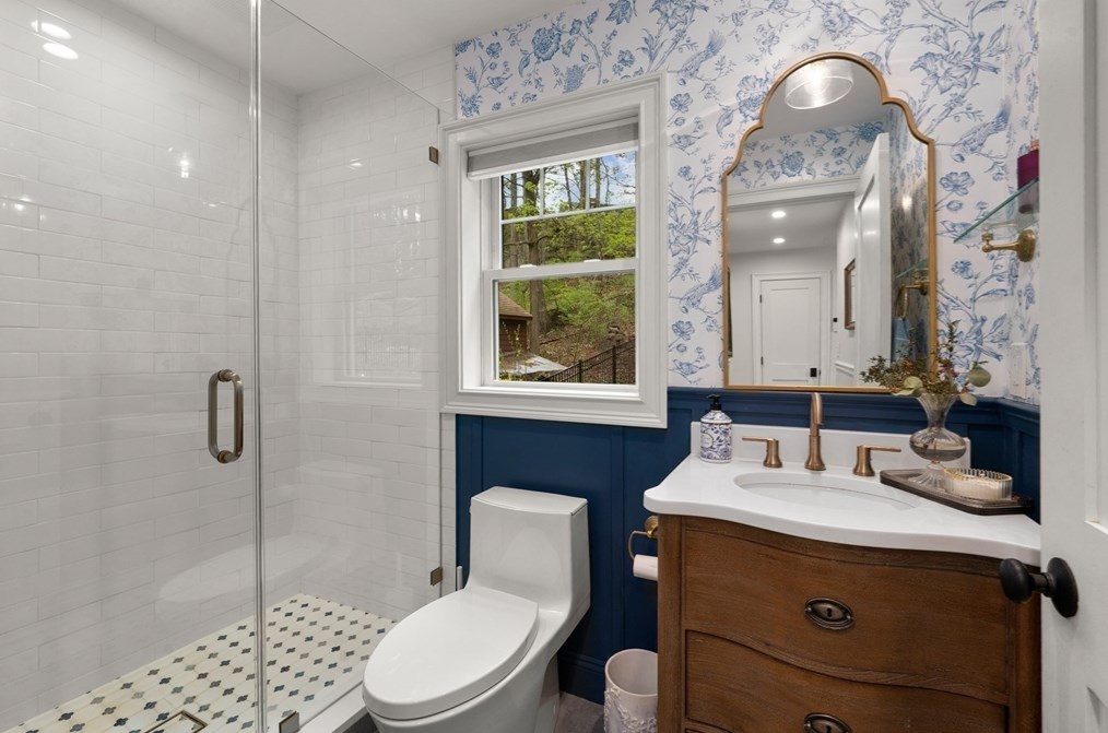 14 Frst Rd, Wakefield MA 01880-3643 exterior