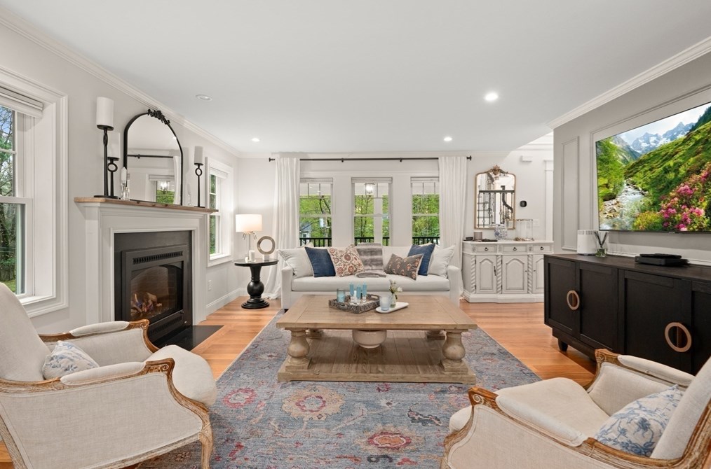 14 Frst Rd, Wakefield MA 01880-3643 exterior