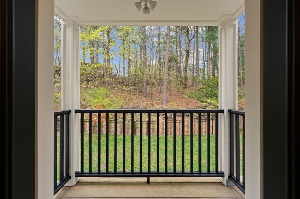 14 Frst Rd, Wakefield MA 01880-3643 exterior