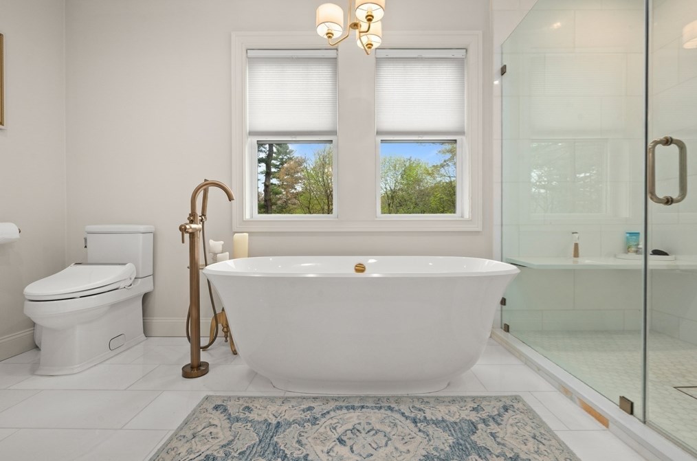 14 Frst Rd, Wakefield MA 01880-3643 exterior