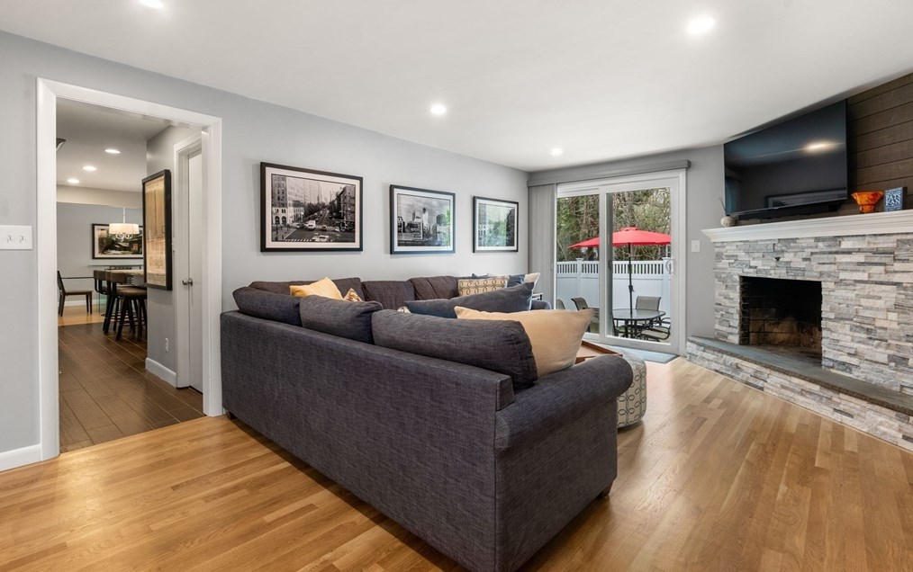 39 Grace Rd, Newton MA 02459-3426 exterior