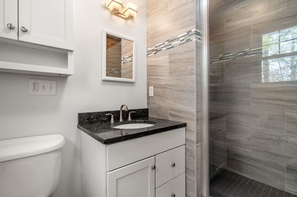 39 Grace Rd, Newton MA 02459-3426 exterior