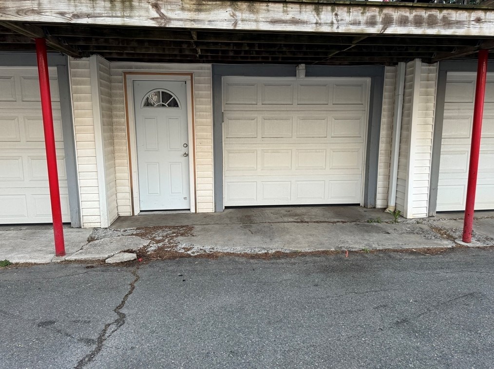 45 Gillooly Rd, Chelsea MA 02150-2233 exterior