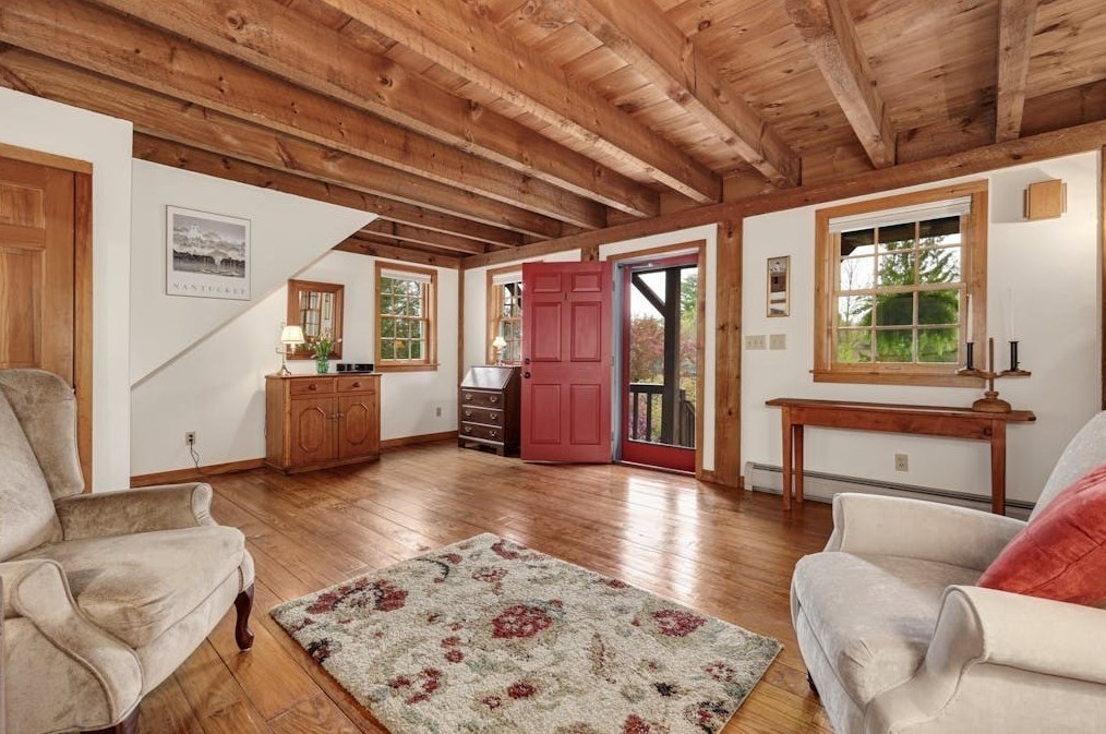 15 Spruce Hill Dr, Northborough, MA 01532