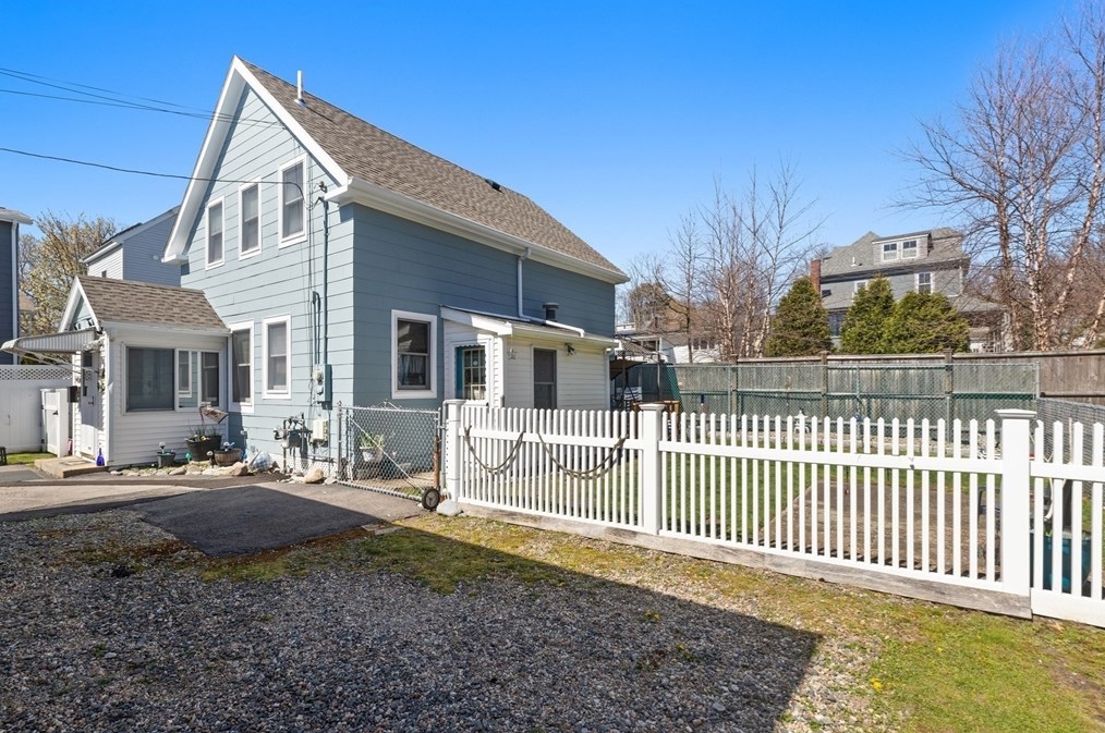 30 Emerald Rd, Nahant, MA 01908