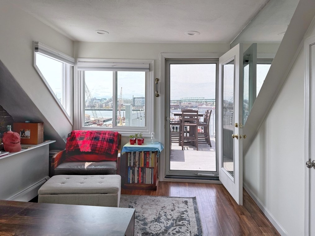 396 Meridian St #4, Boston, MA 02128