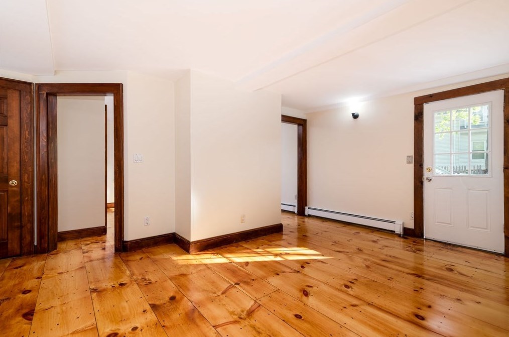 310 Middle St, Weymouth MA 02189-1202 exterior