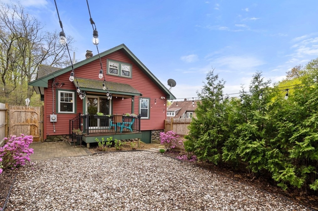 107 Green Hill Pkwy, Worcester MA  01605-2515 exterior