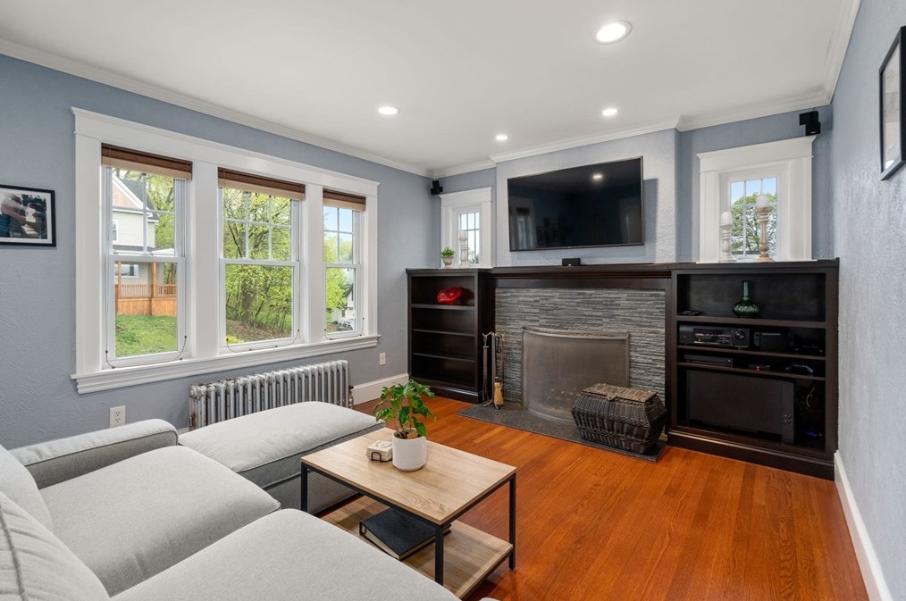 107 Green Hill Pkwy, Worcester MA  01605-2515 exterior