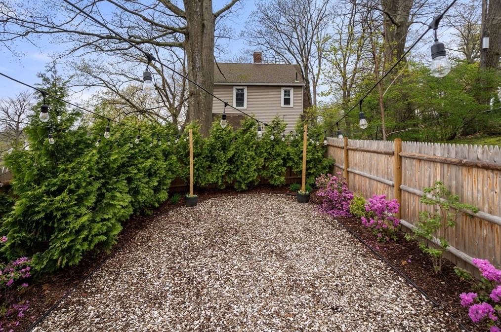 107 Green Hill Pkwy, Worcester MA  01605-2515 exterior