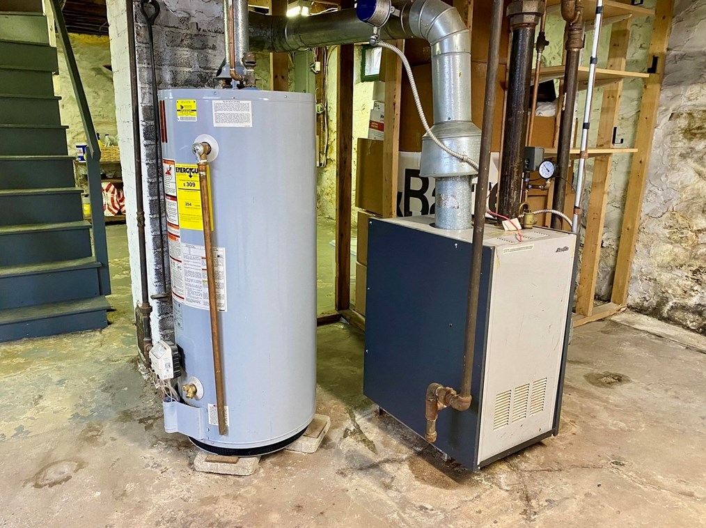 107 Green Hill Pkwy, Worcester MA  01605-2515 exterior