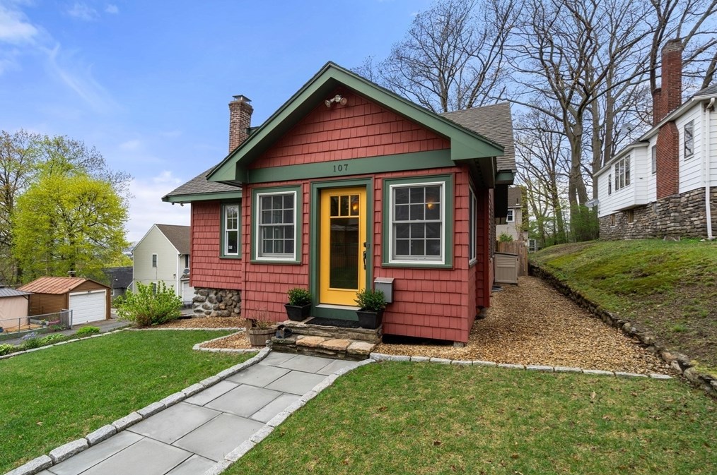 107 Green Hill Pkwy, Worcester, MA 01605