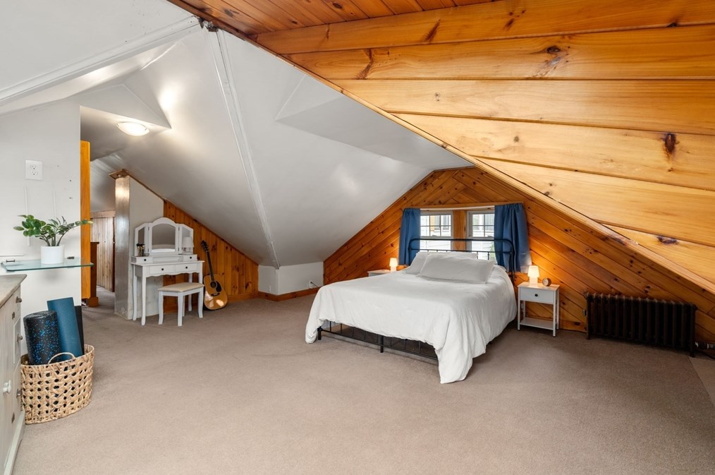 107 Green Hill Pkwy, Worcester MA  01605-2515 exterior