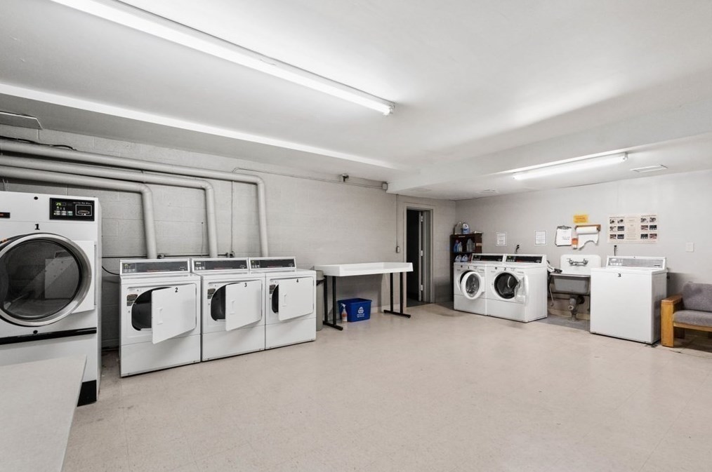 38 Juniper St, Brookline MA  02445-7154 exterior