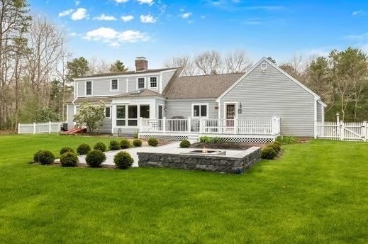 54 Way, Mashpee MA 02649-3536 exterior