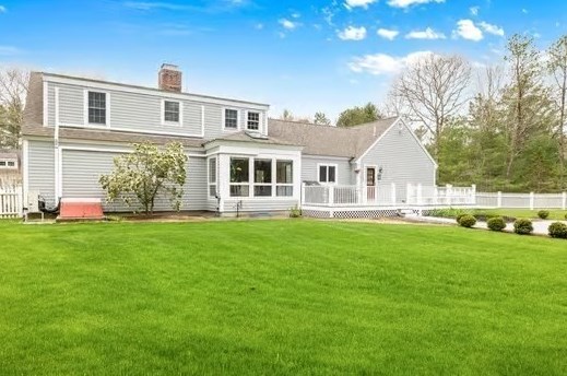 54 Way, Mashpee MA 02649-3536 exterior