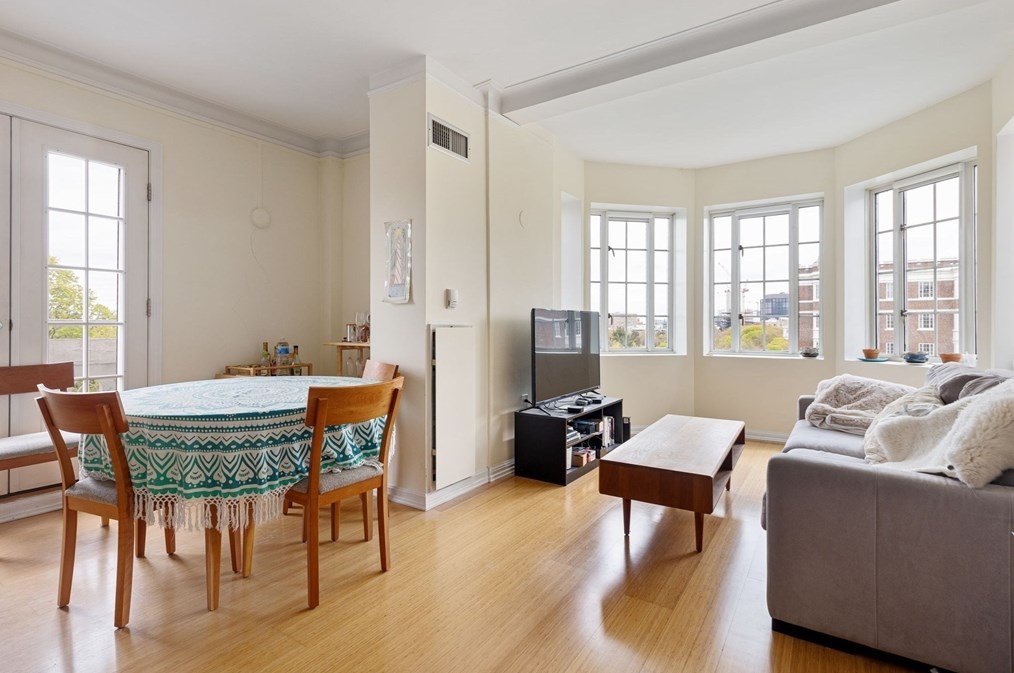 20 Chapel St, Brookline MA 02446-7458 exterior