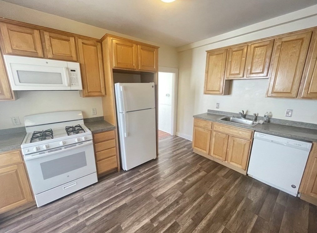 117 Independence Ave, Quincy MA 02169-7727 exterior