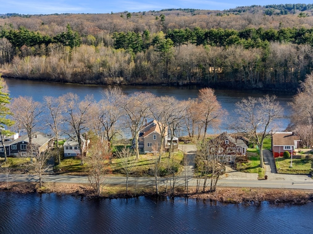 165 Kimball Rd, Amesbury, MA 01913