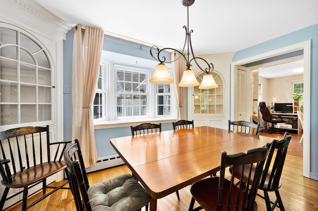 90 Shaker Rd, Springfield, MA 01106