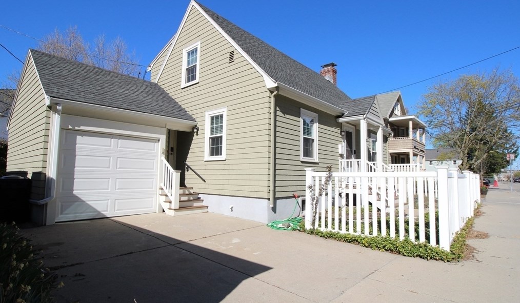 131 Whittemore Ave, Cambridge, MA 02140 exterior