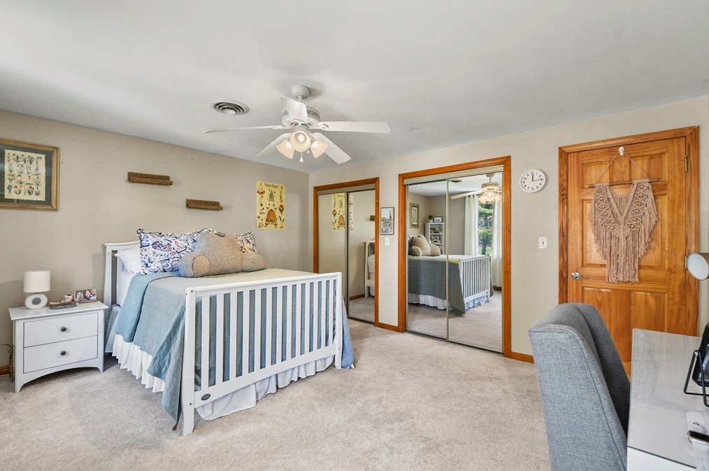 325 Mendall Rd, New Bedford MA 02743-1211 exterior