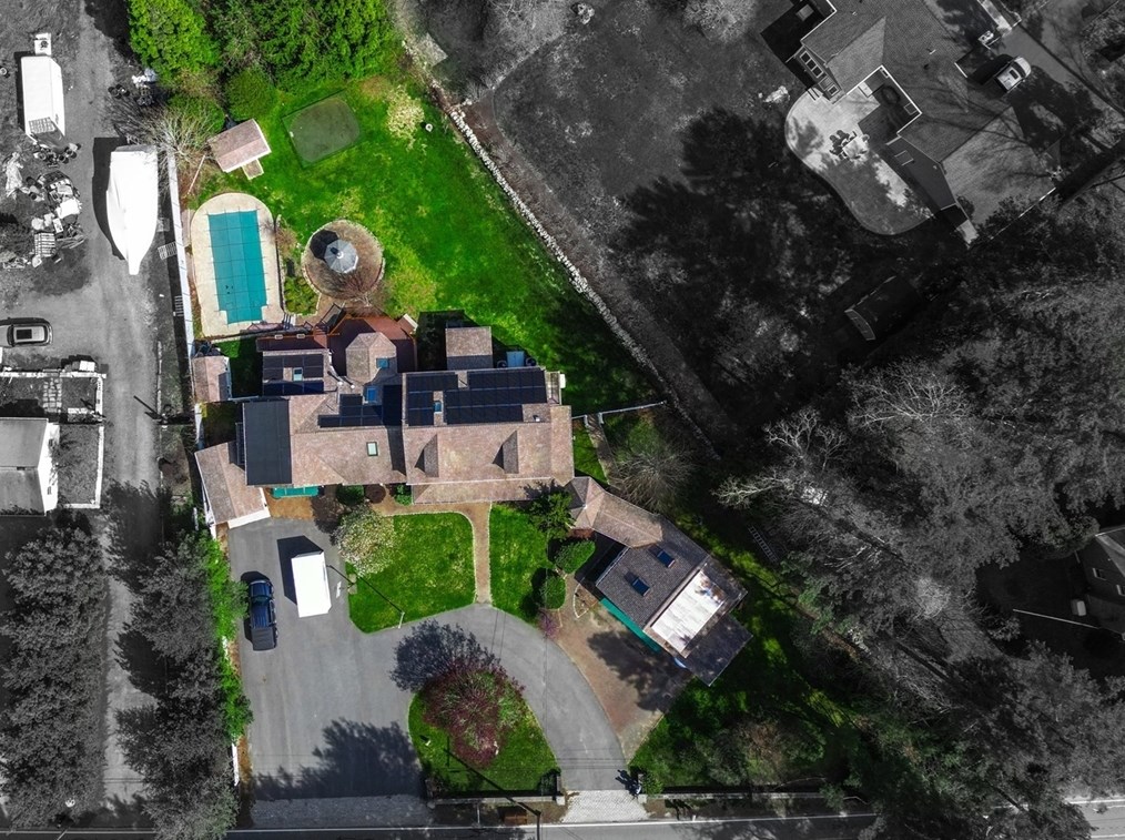 325 Mendall Rd, New Bedford MA 02743-1211 exterior