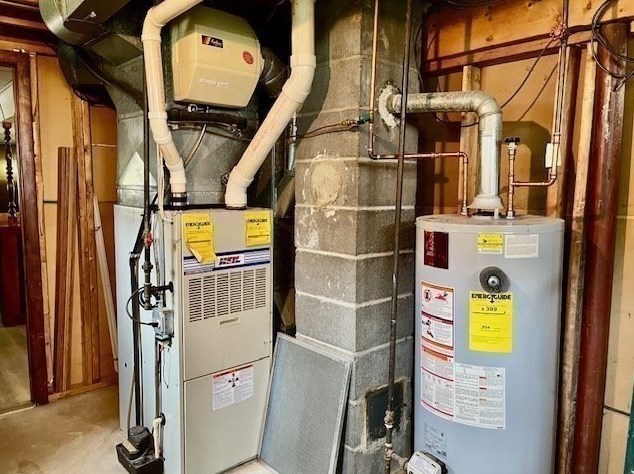 181 Beauchamp Ter, Chicopee MA 01020-2574 exterior