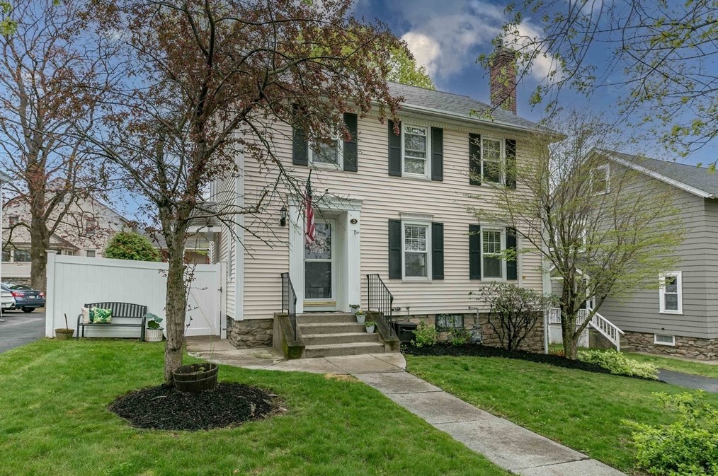 3 Knowles Rd, Worcester, MA 01602 exterior