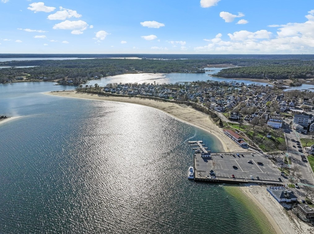 12 Parker Dr, Wareham, MA 02571