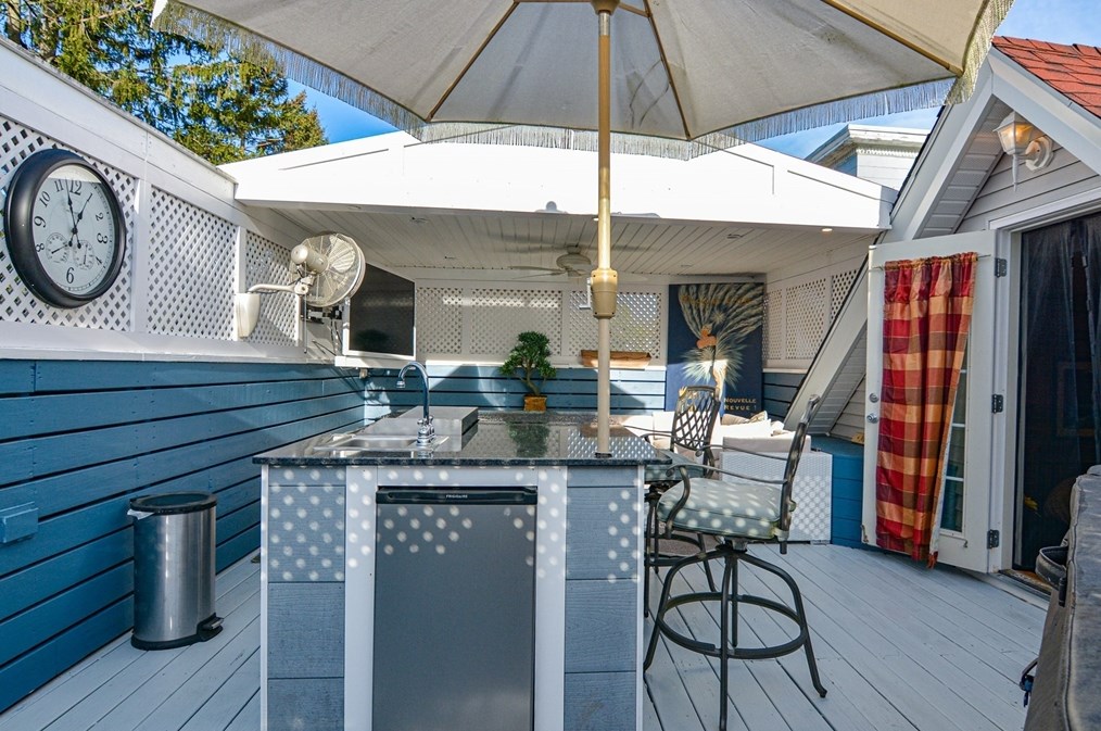 30 Lynn St, Lawrence MA 01843-2808 exterior