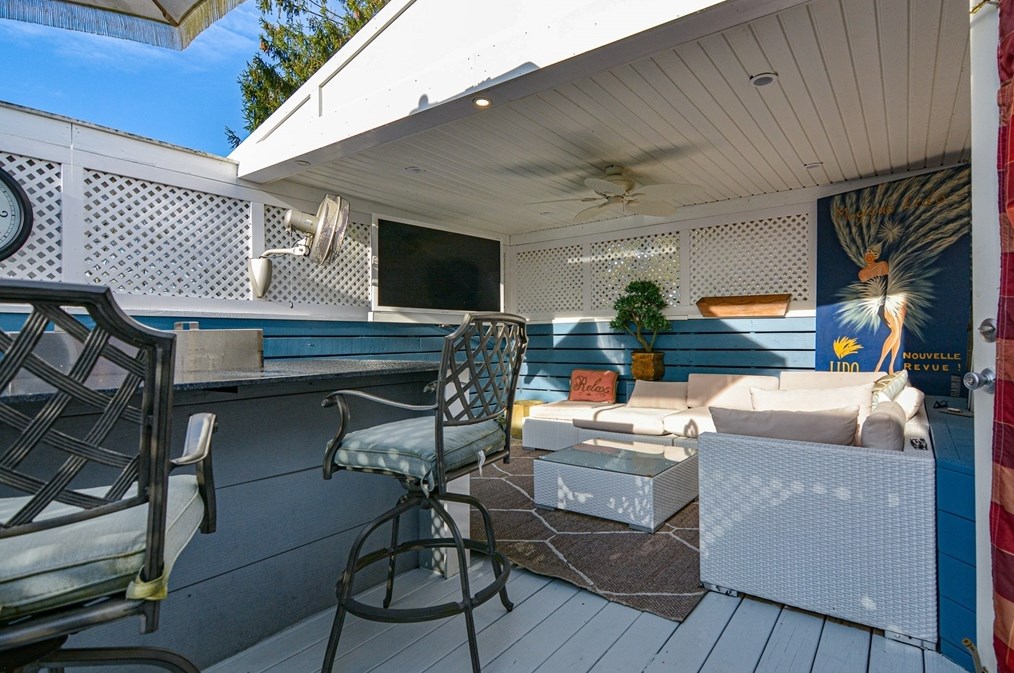 30 Lynn St, Lawrence MA 01843-2808 exterior