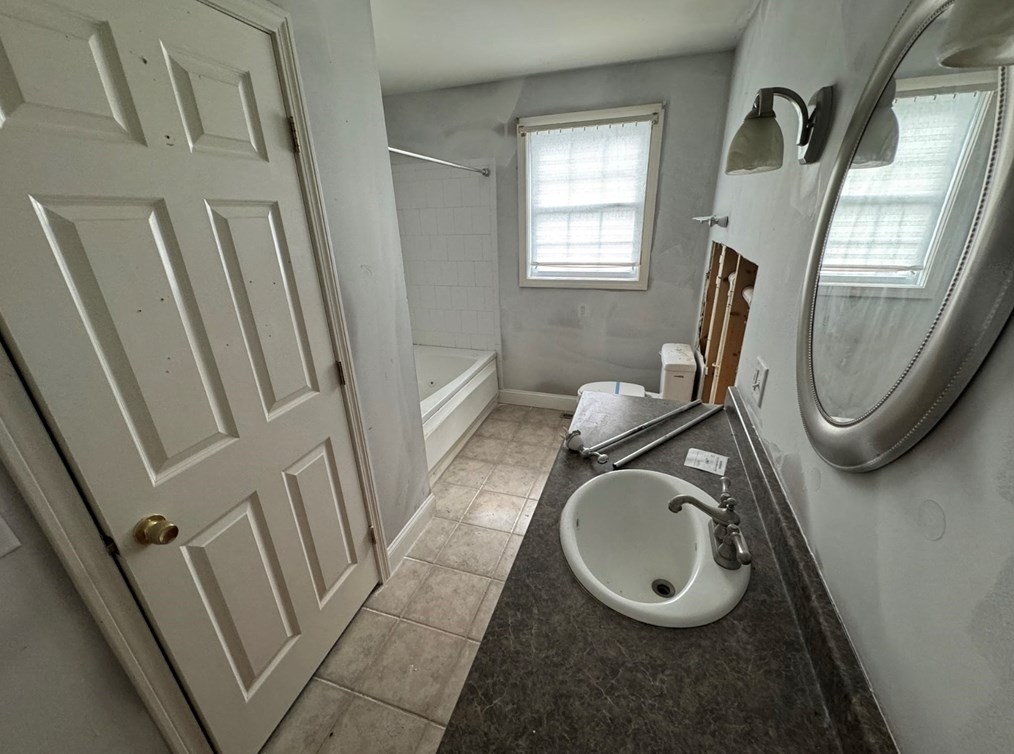 184 Stevens St, Fall River MA 02721-5108 exterior