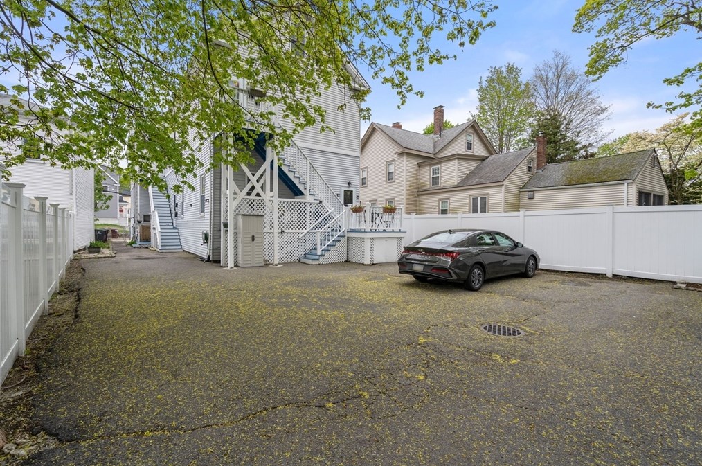 39 Walnut St, Dedham MA  02026-2932 exterior