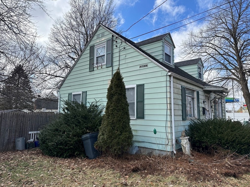 1909 Page, Springfield, MA 01151