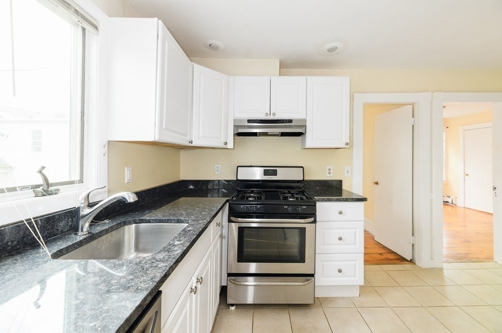 12 Kilby St, Somerville MA 02143-2948 exterior