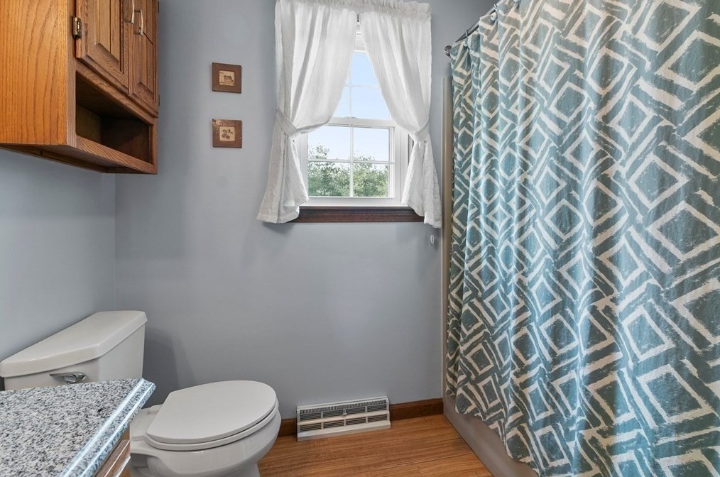 21 Gln Dr, Montgomery MA 01085-1253 exterior